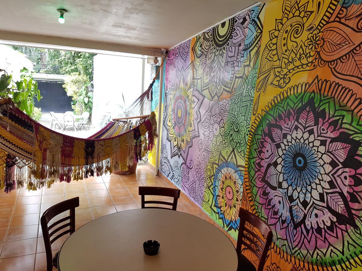 Hostal Aqui Me Quedo San Pedro Sula Buitenkant foto