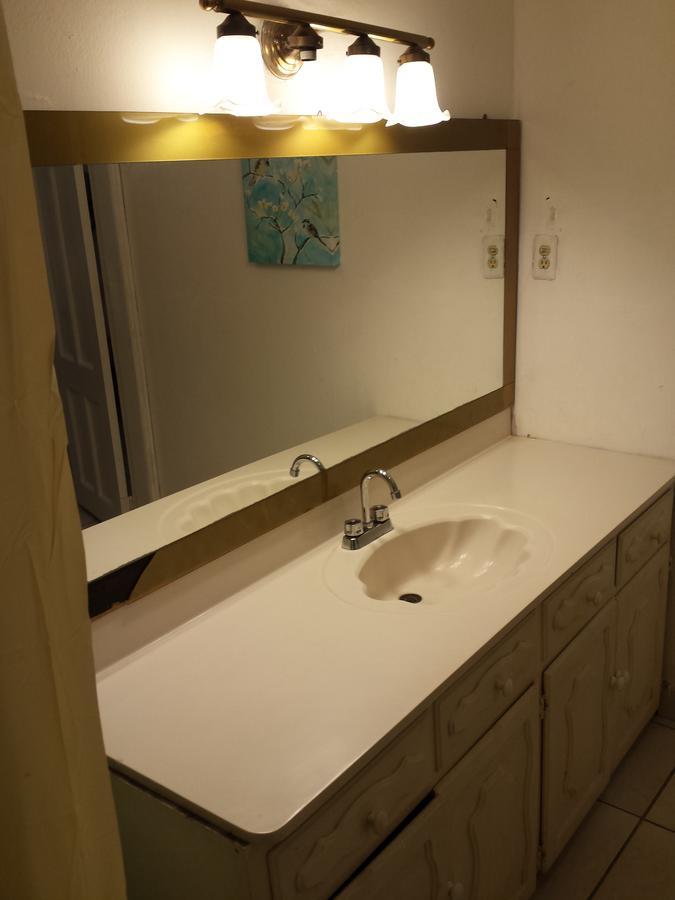 Hostal Aqui Me Quedo San Pedro Sula Buitenkant foto